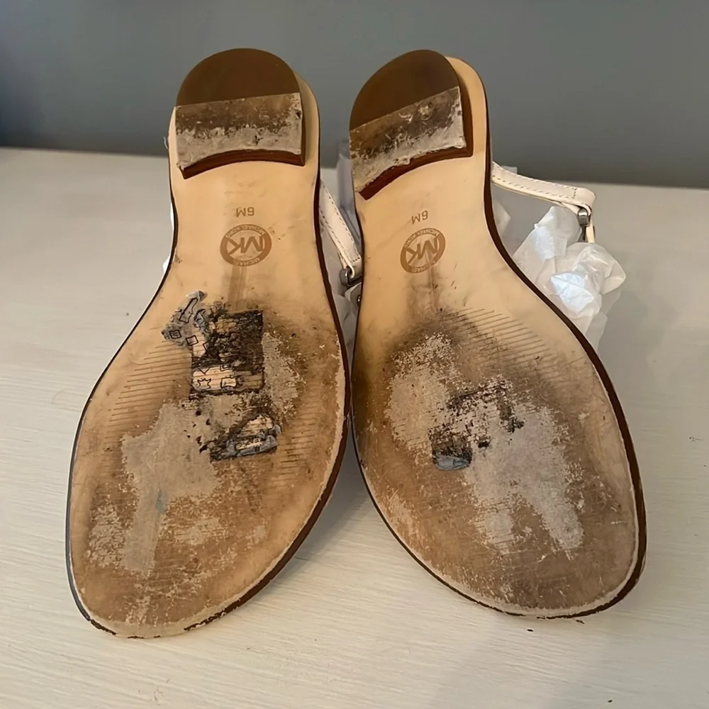 Michael Michael Kors White Laser Cut Triangle Thong Sandals Size 6